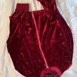 zipper up ( burgundy)